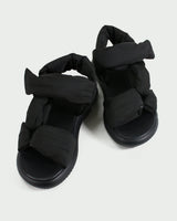 Elena Iachi Sandalen