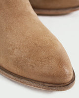 Curiositè Stiefel